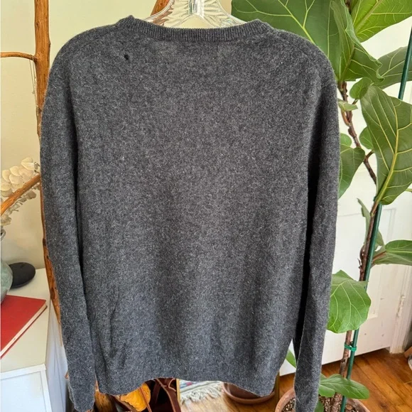 Quince Men’s Grey Cashmere Sweater - Picture 3 of 4